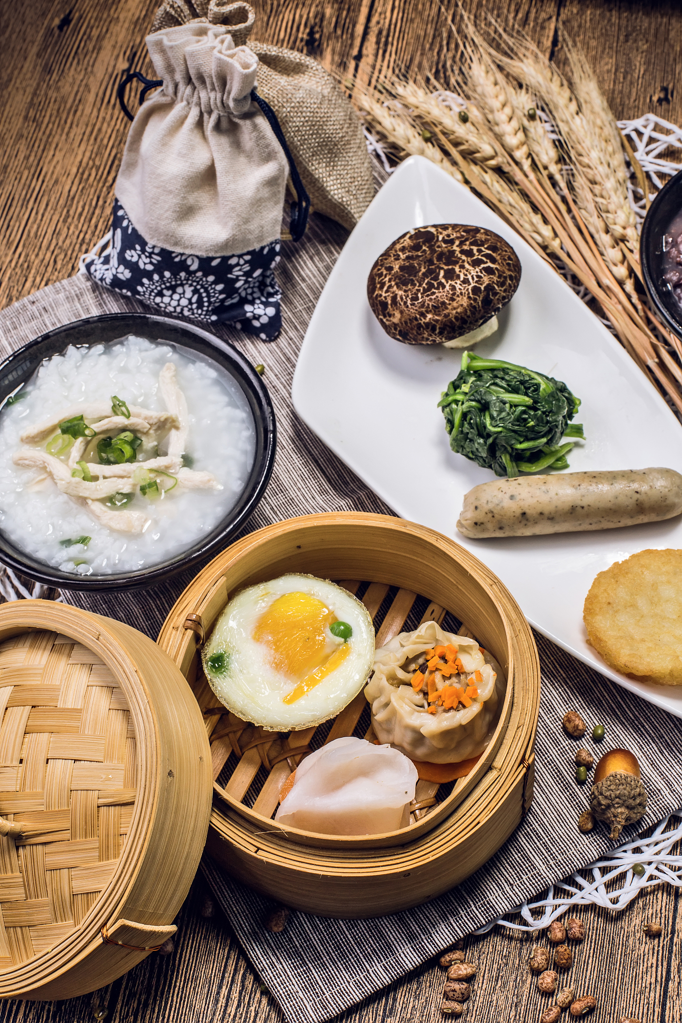 苏州金色三麦店铺推荐菜品 - 炸酱面、担担面、酸辣粉、炒面、葱油拌面、抄手
