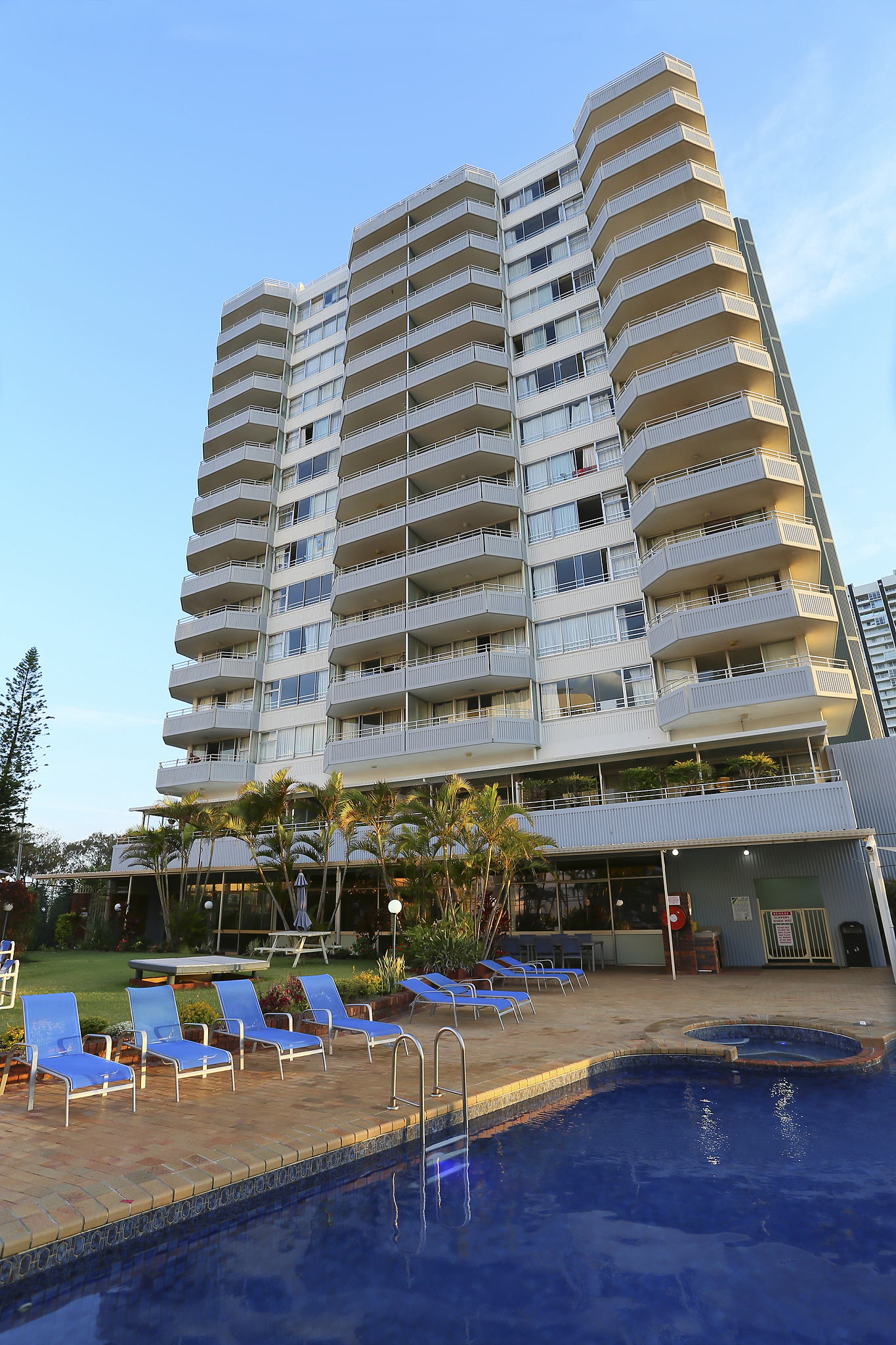 Rent Entire Property in Landmark Pinnacle, 70th Floor & Above - Long Term
