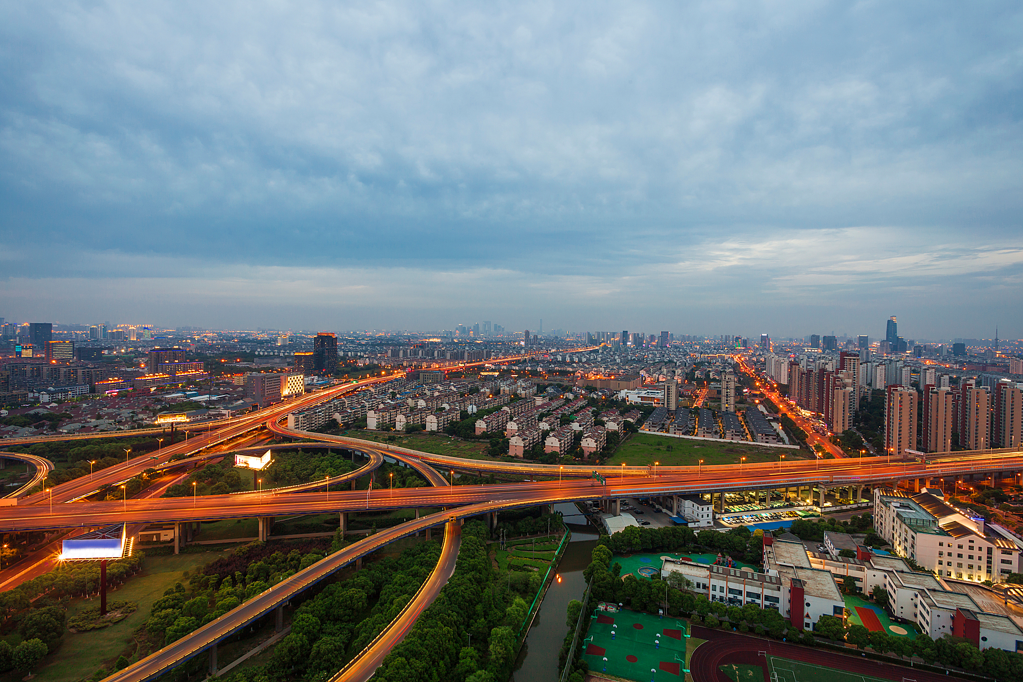 江苏省苏州城市建筑夜景