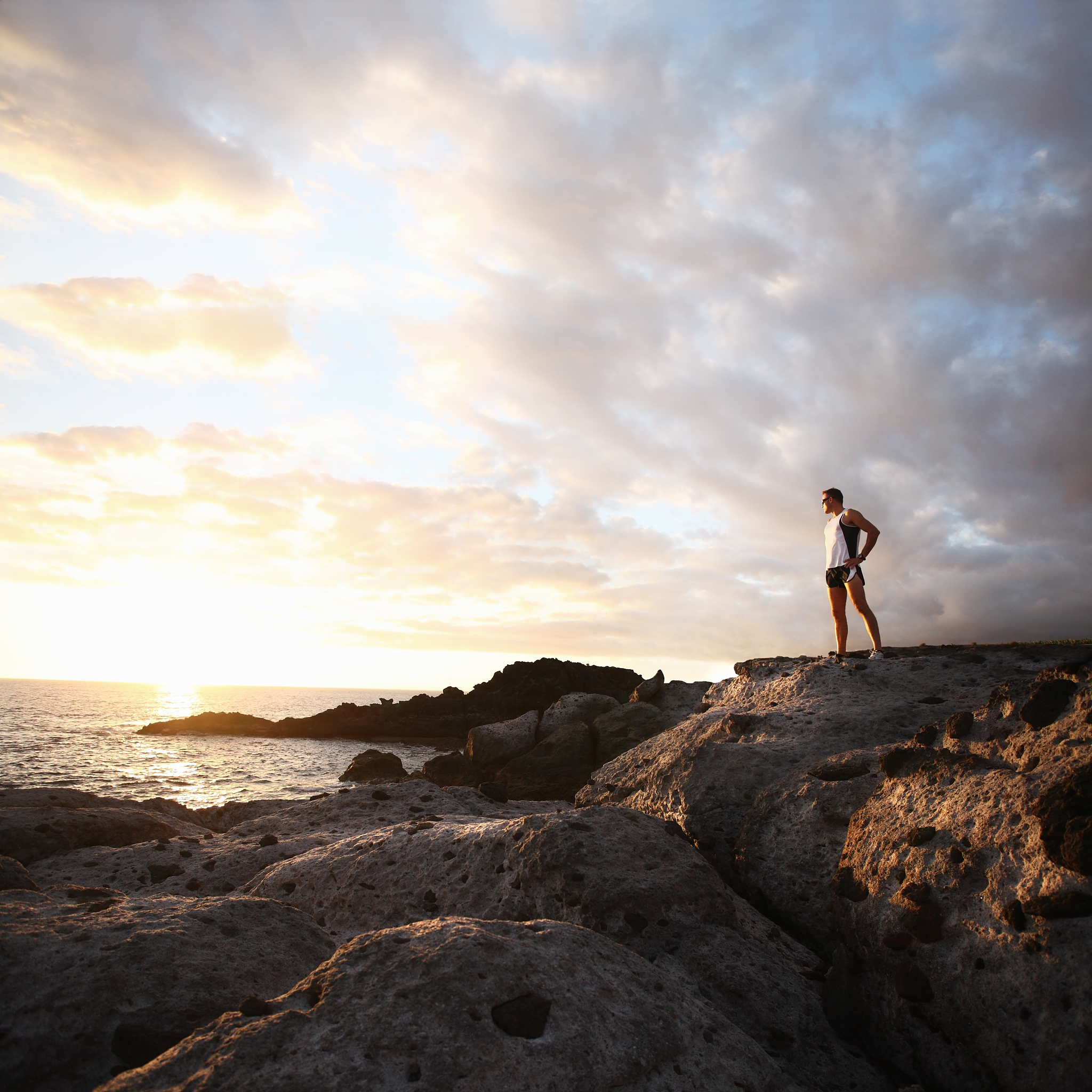 写篇标题为旅行让我对生活有了新的看法——领略不一样的人生 的1200字文章并重新取个小红书爆文标题