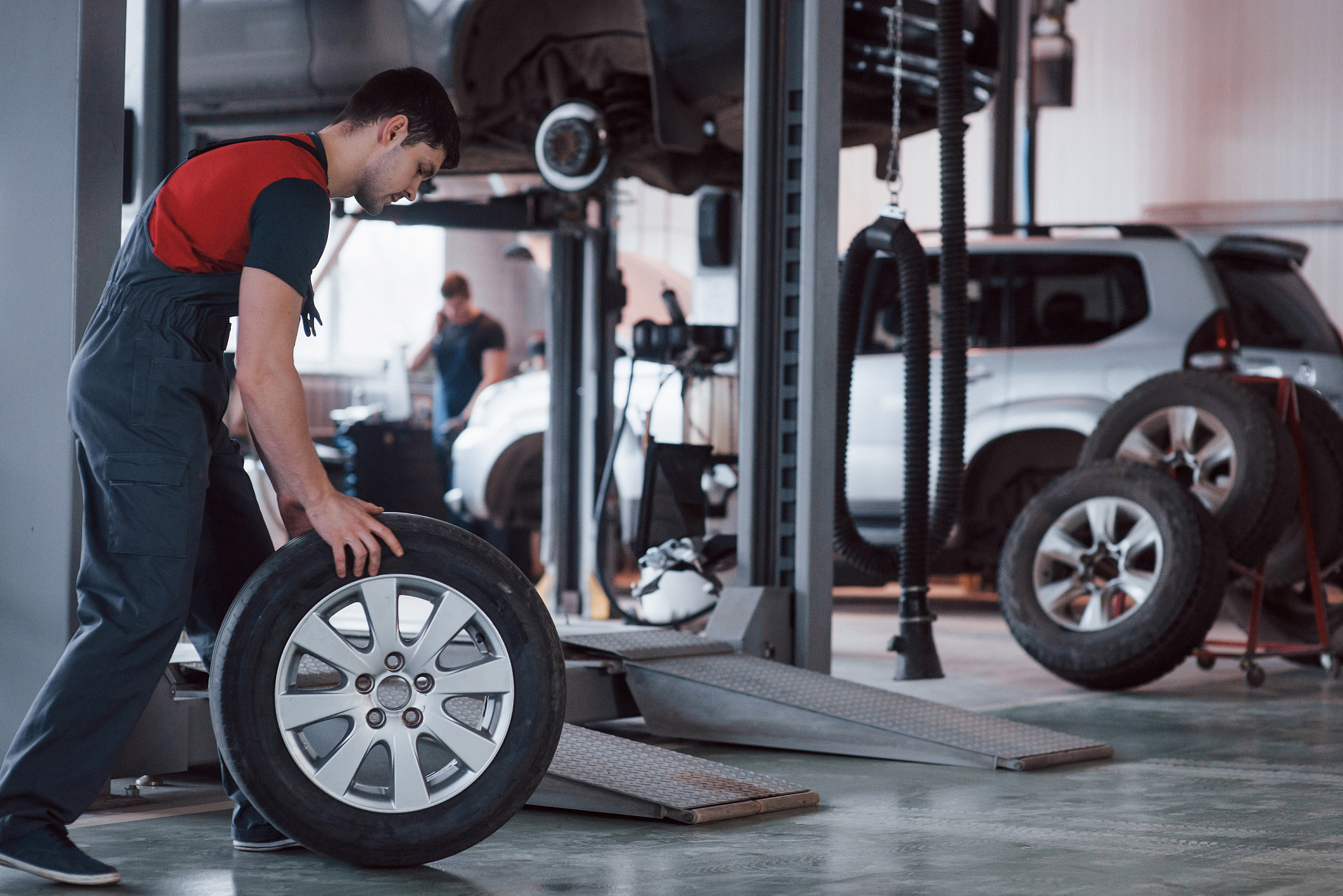 成都市汽车职业技术学校2019年招生简章 - 报名条件、时间及材料