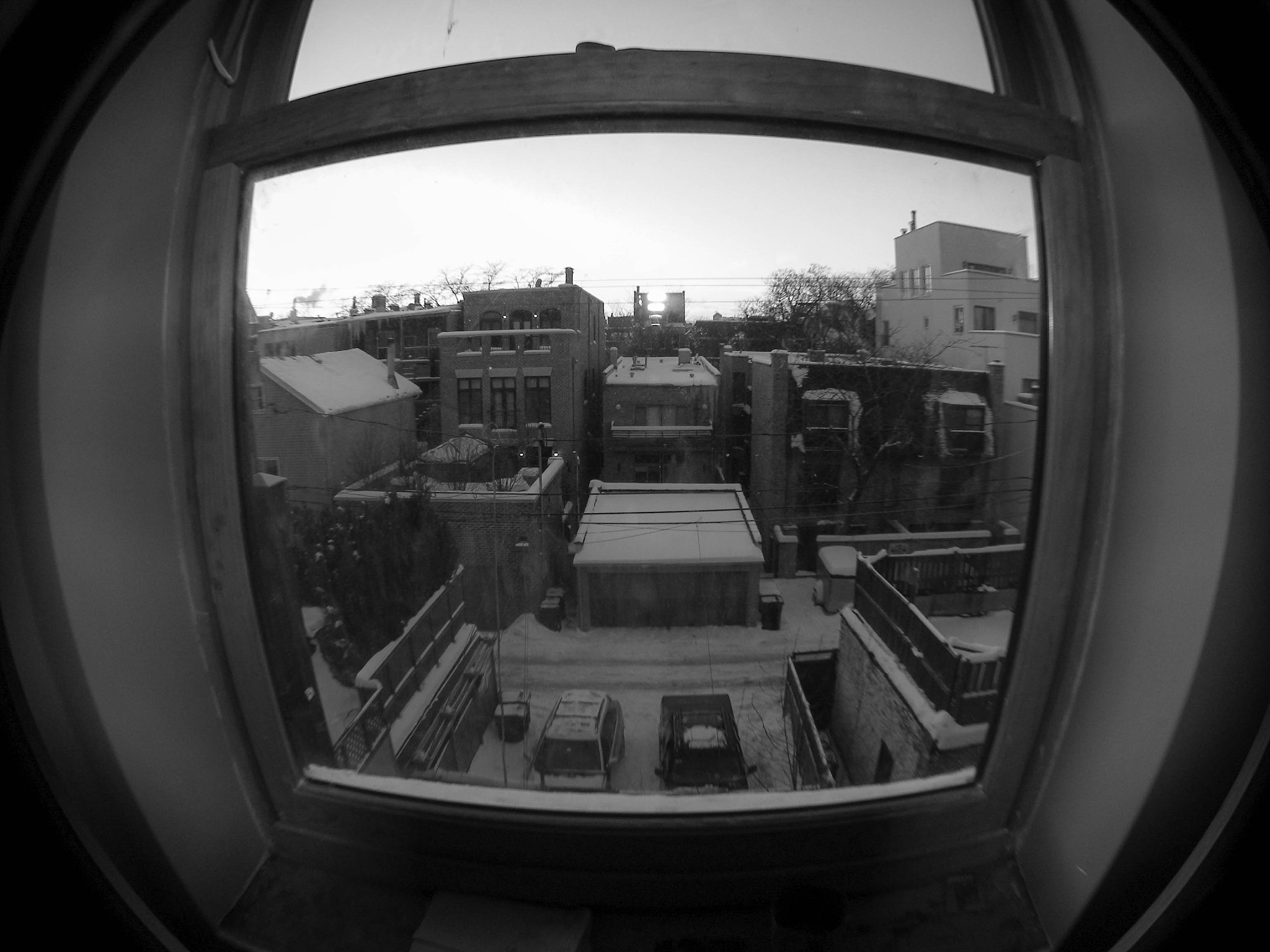 广角镜头下的透视变化：空间不变，观感改变