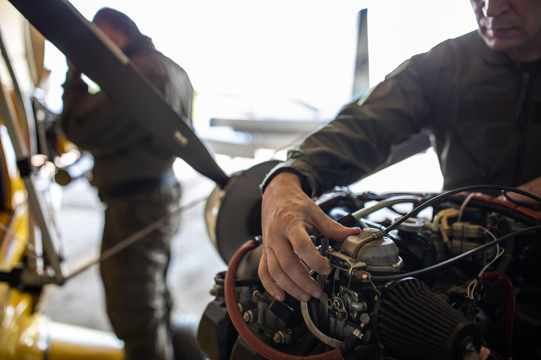 武汉飞机维修学校工商管理要满足什么条件