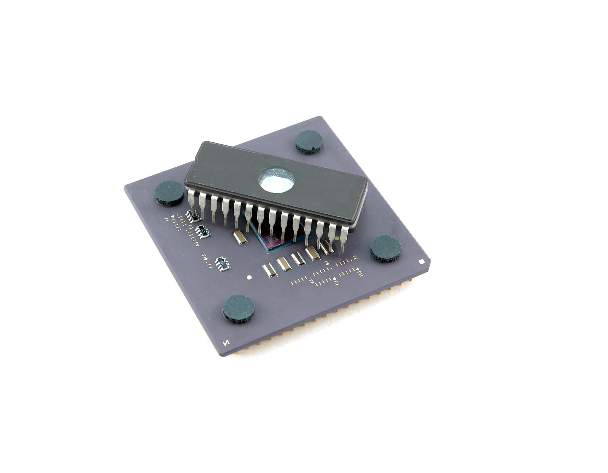 梦幻芯城是一家专业经销芯片的公司请关于公司的英文简介