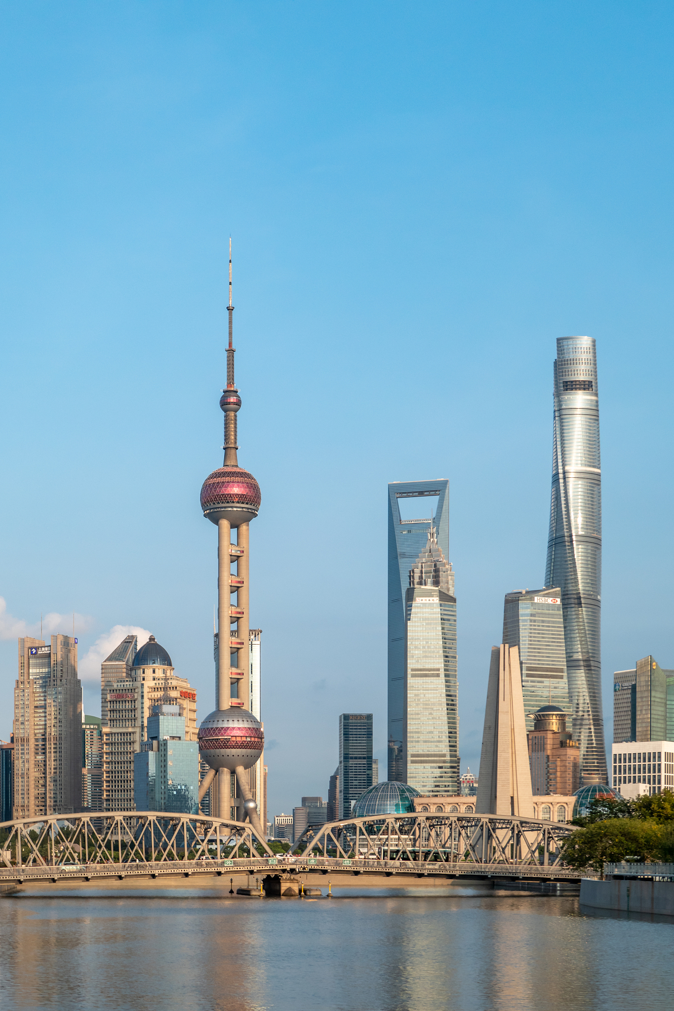 上海：东方明珠的魅力与活力