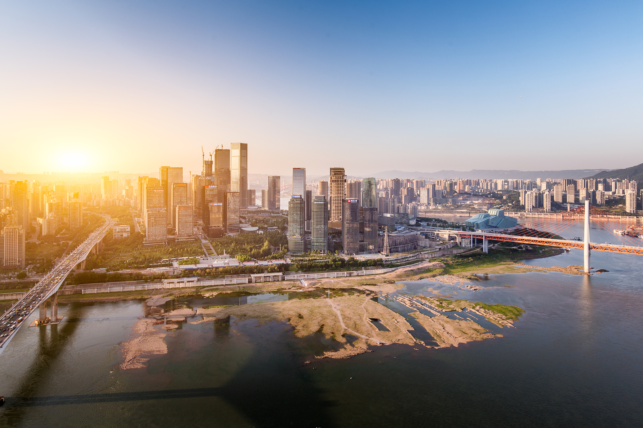 重庆中专学校推荐：哪所学校最受欢迎？