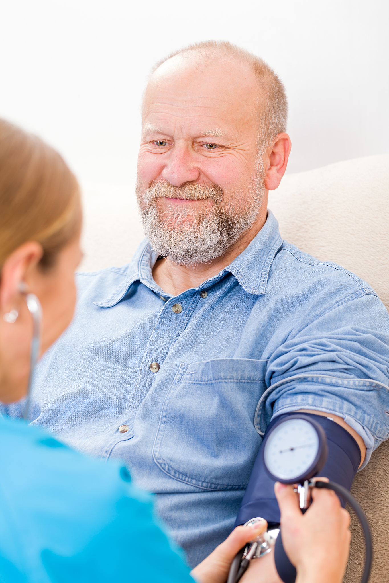 高血压患者护理指南：从饮食到心理，全面提升生活质量