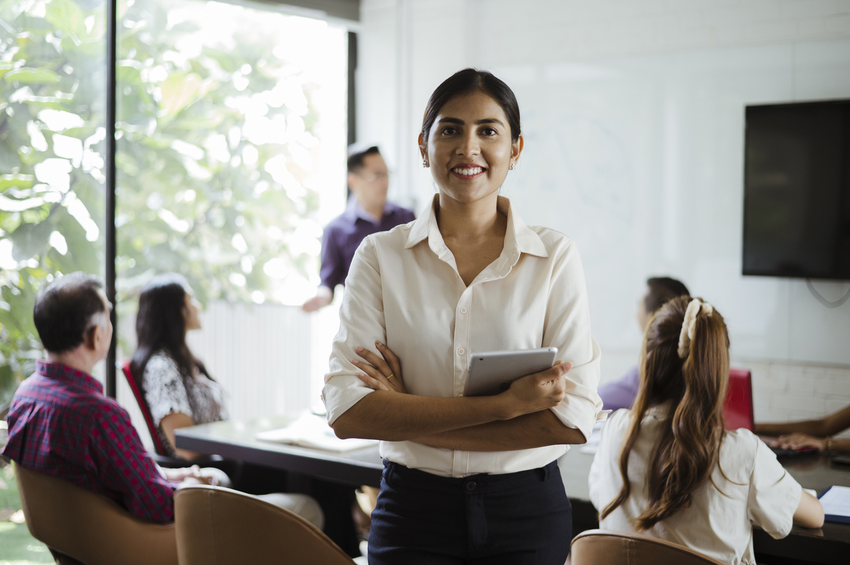 2023年女生学商务英语就业前景和方向分析