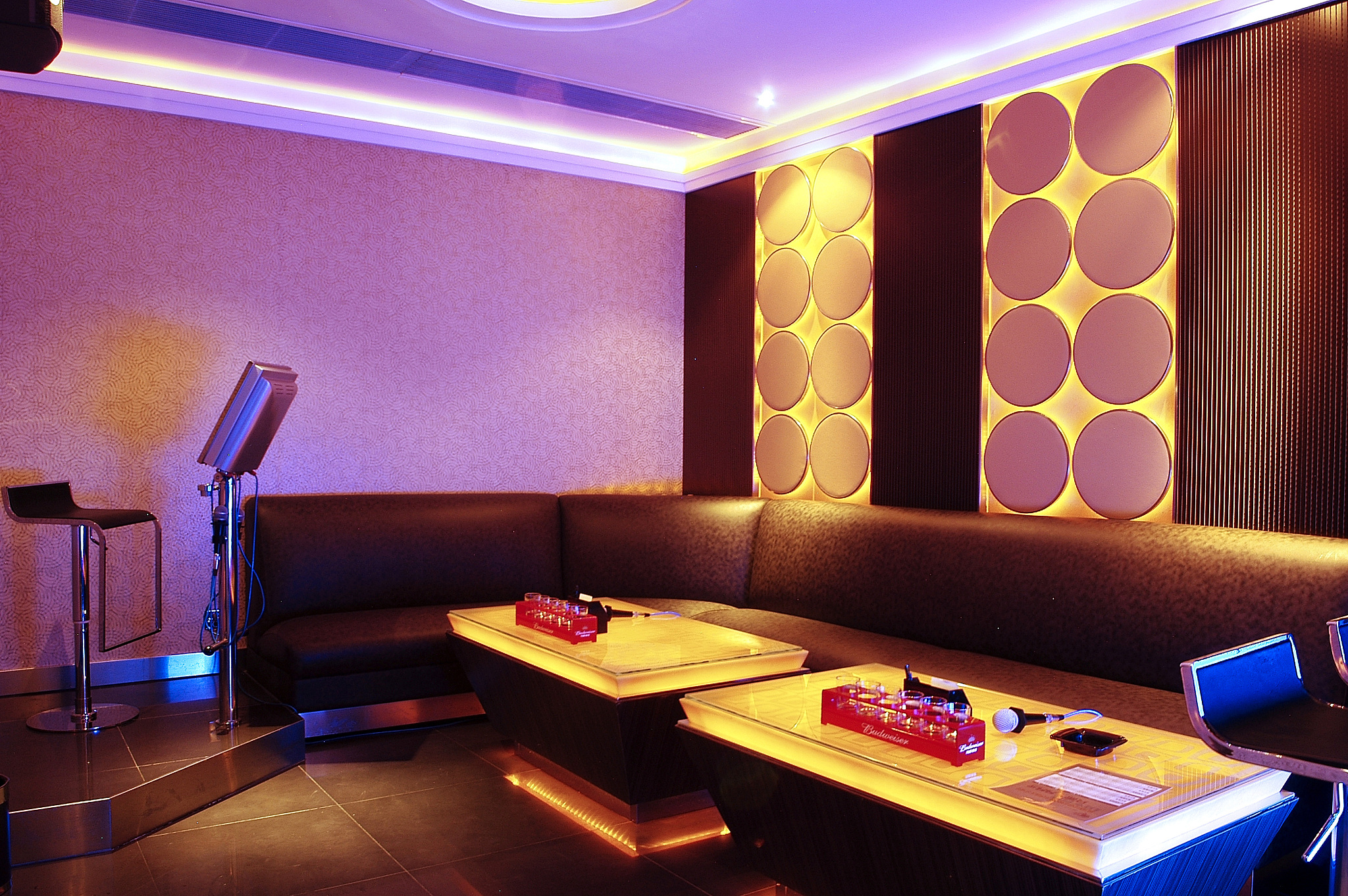 🎤 开放式歌房：释放你的音乐热情，打造专属音乐天地！