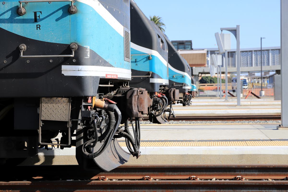 铁路机车车辆专业就业前景分析：从制造、运输到维修