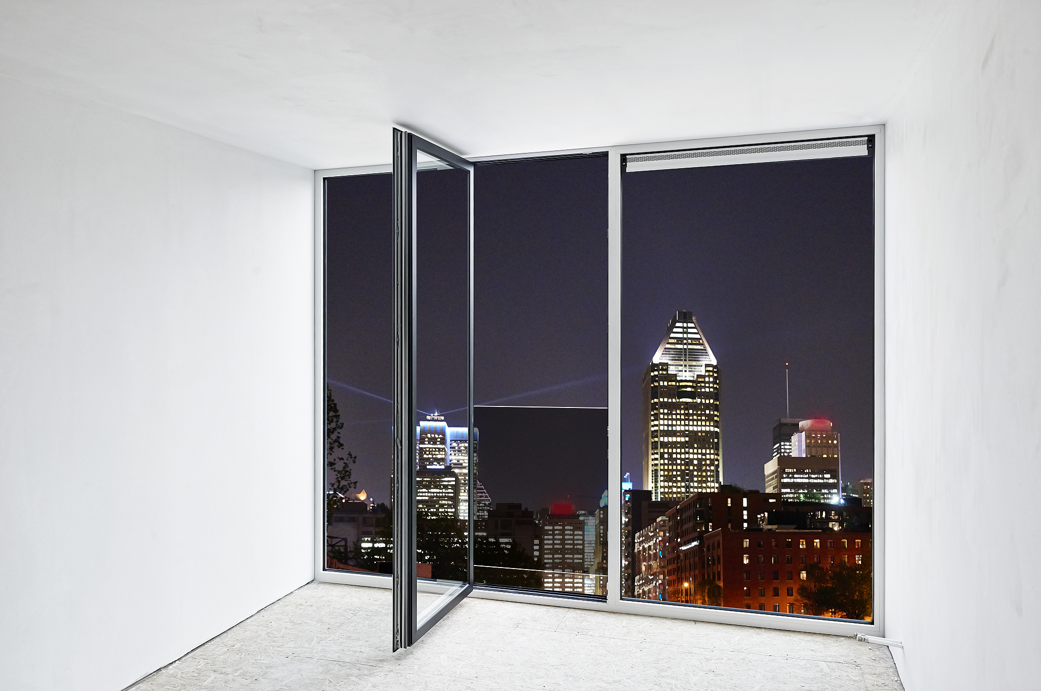 glass door and his ventilation system, before painting the wall 