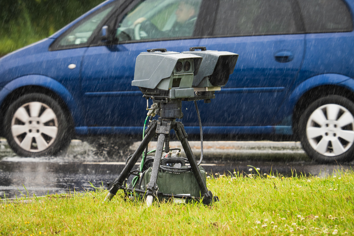 定日镜镜面破损监测