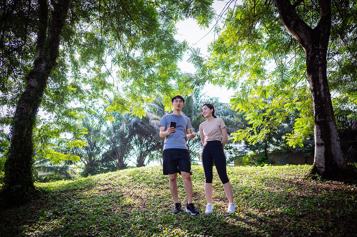 曹磊陪伴李感放松身心，友谊加深！