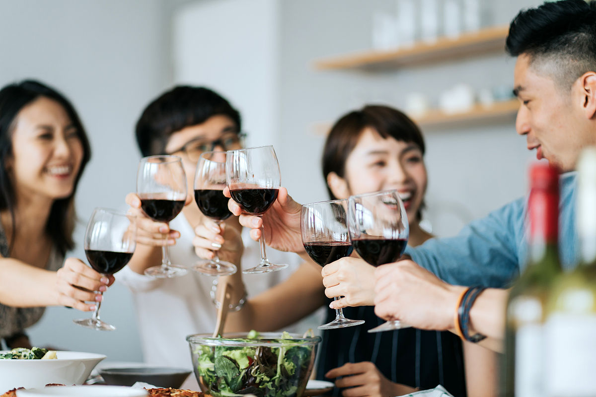 周六怎么叫人出来喝酒列出二十条解决方法