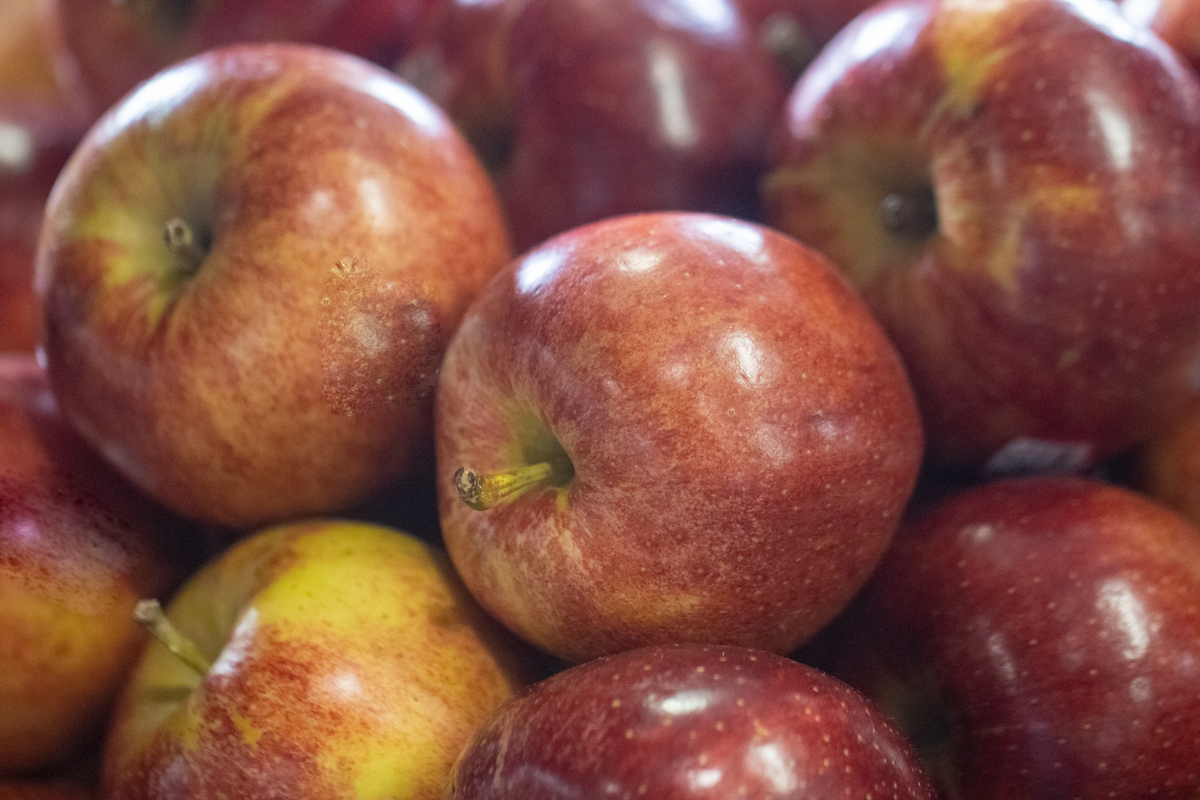 空腹吃李子危害大！小心这些后果！