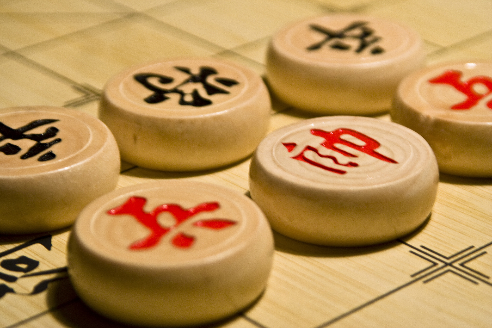哪一个棋子种类更多