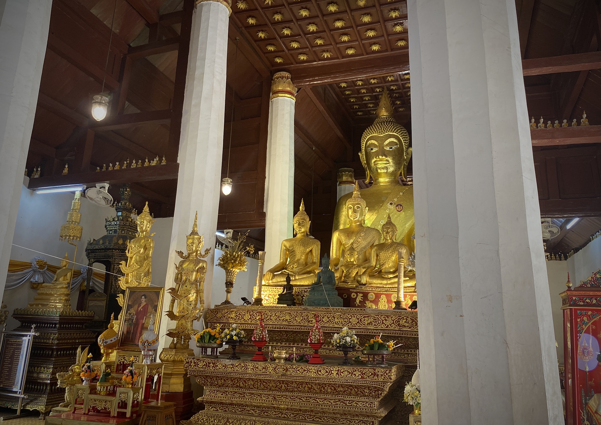 golden buddha image at thai temple .