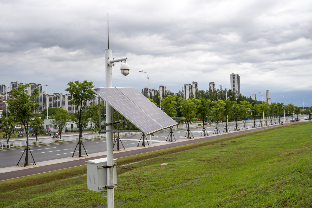 物联网与智慧农业赋能：低功耗远程气象站开发