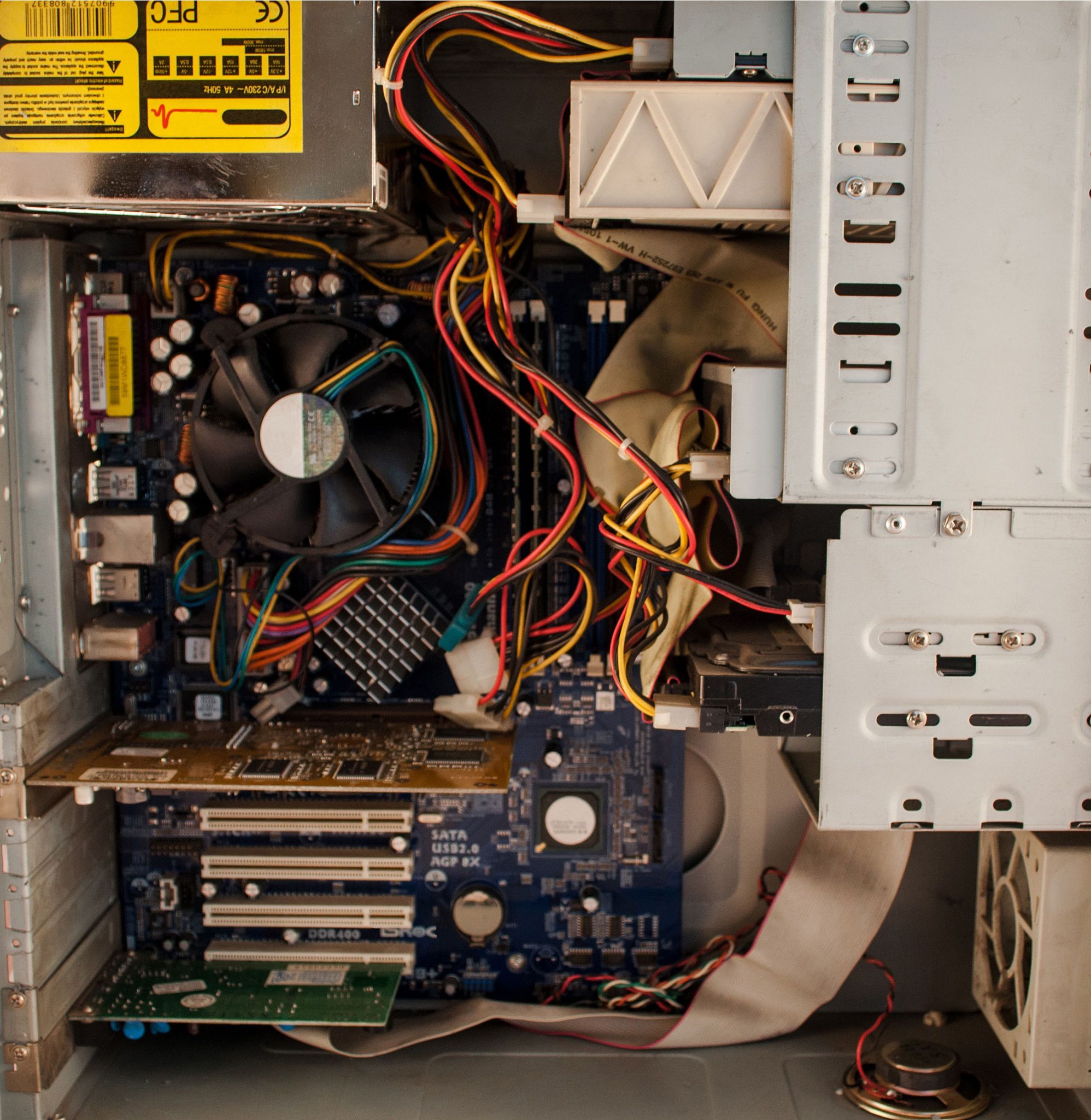 戴尔5810工作站 vs 惠普Z440工作站：性能对比 - 哪个更适合您？