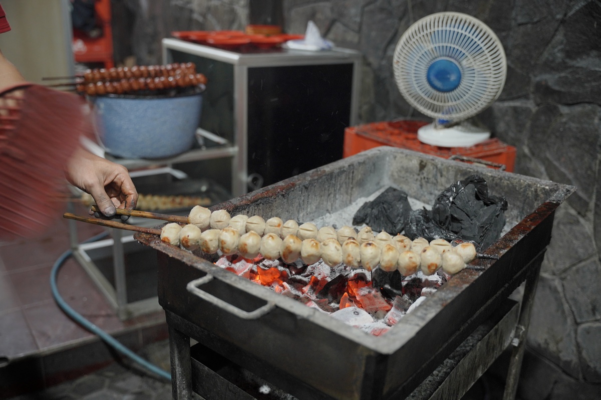 北方夏天摆地摊赚钱好项目：烤串、冰品、水果等