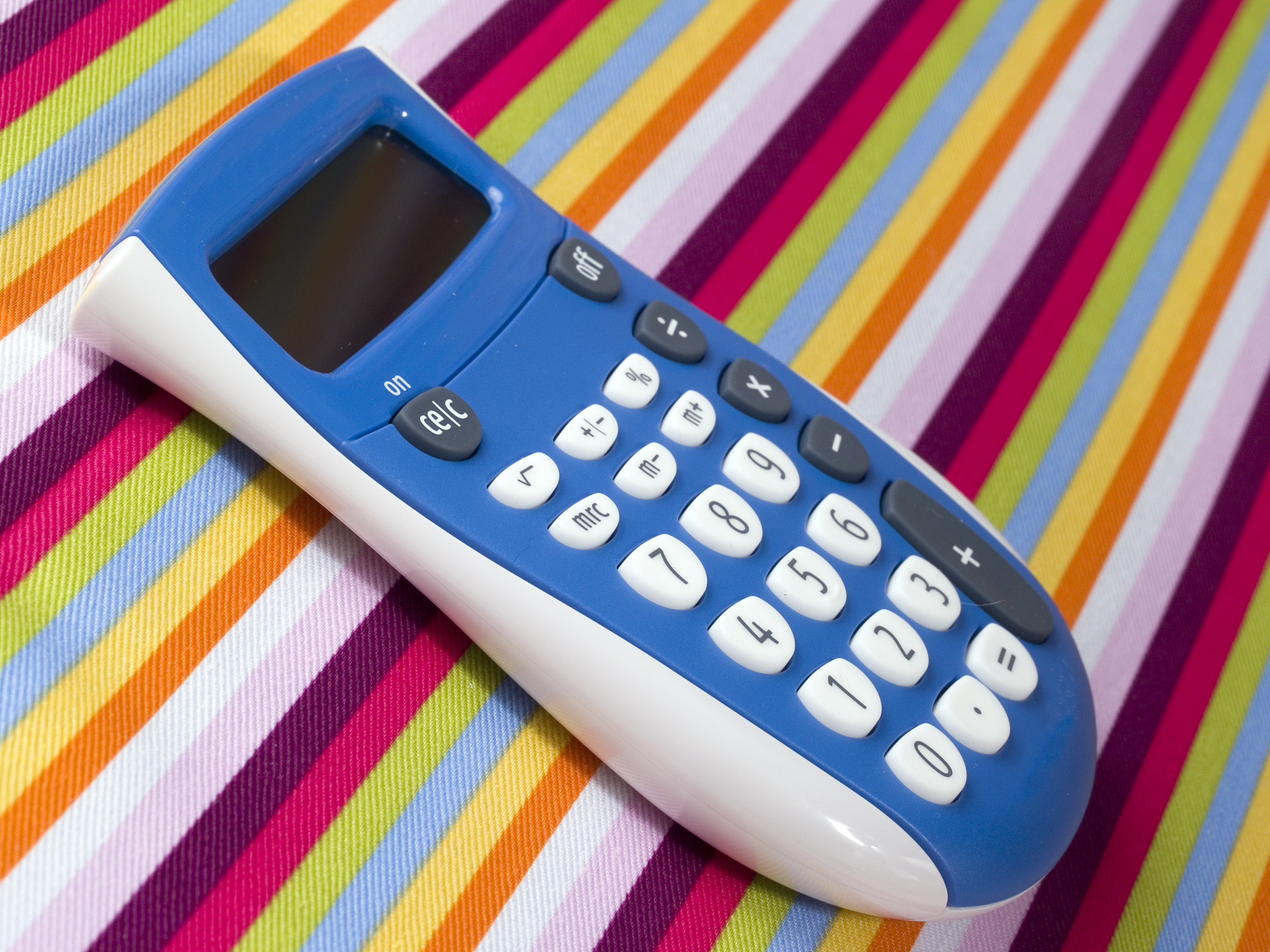 牛牛的课程总成绩计算器 - 输入作业、小测、期末成绩，输出总分