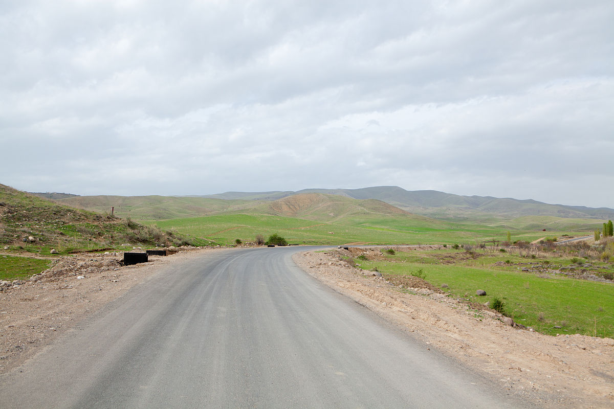 请写详细描述弯管的种类以及其情况 并说明有何不同