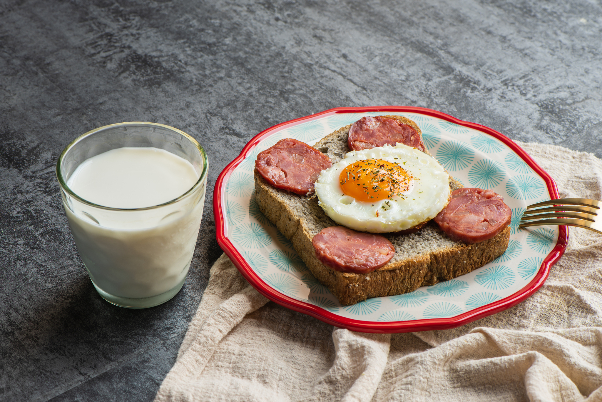 健康早餐搭配指南：营养均衡，活力满满！