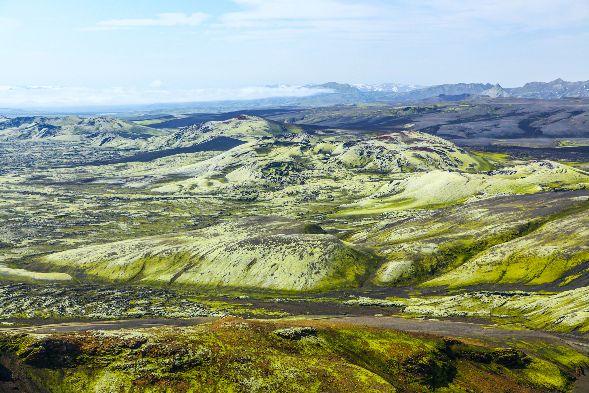lambavatn lake in lakagigar volcanic fissure area, lava formatio