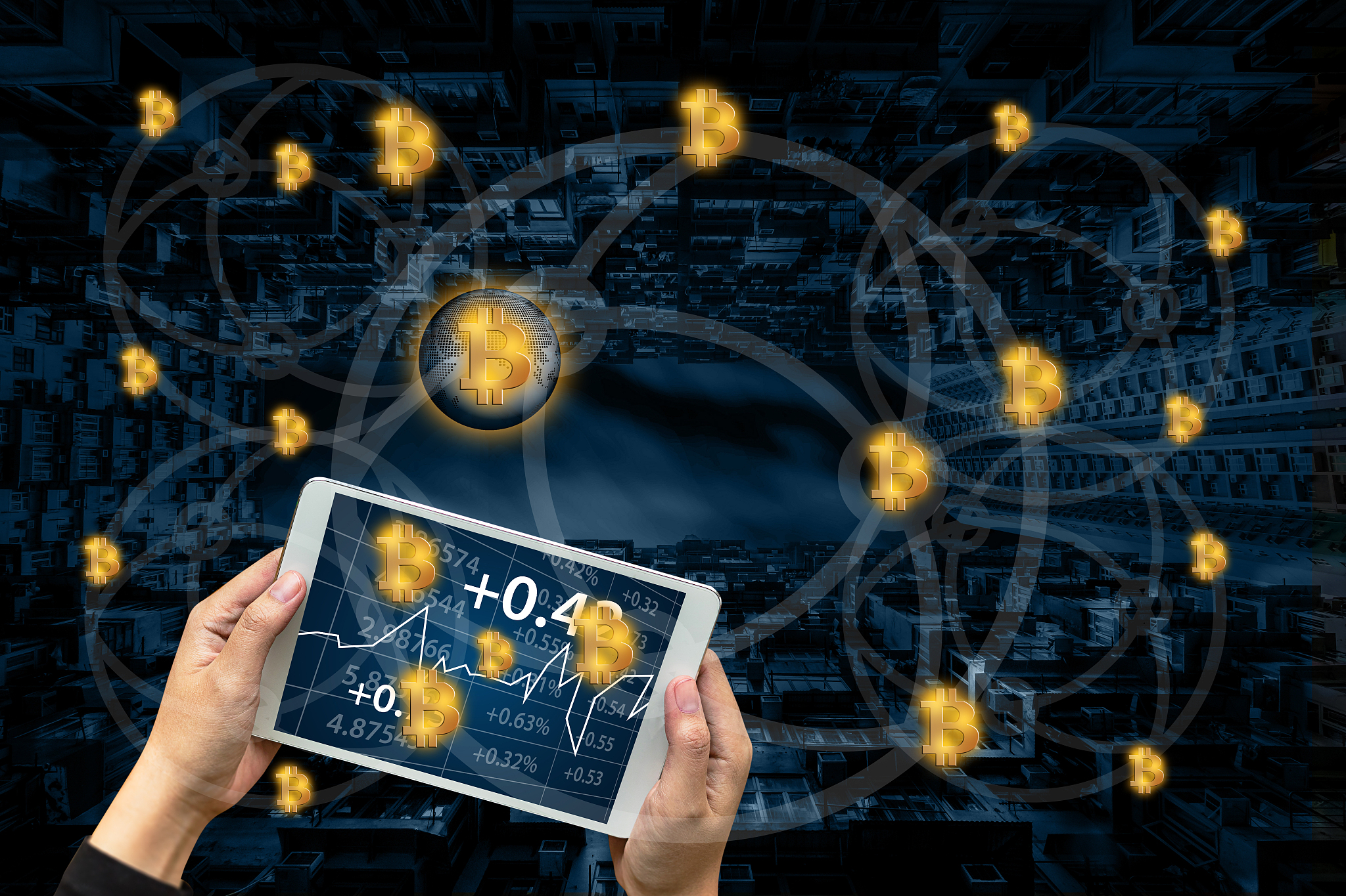 请帮我从拼写、语法、行文逻辑等角度润色如下论文使文章能语义通顺、逻辑顺畅：定义数字金融：数字金融是一种利用数字技术如移动设备、互联网和区块链等来提供金融服务和交易的方式。它通过数字渠道交付金融服务和产品包括数字支付、数字借贷和数字投资等。数字金融的出现可以提高金融包容性和效率降低成本提高透明度并支持新的商业模式和产品。然而数字金融也带来了新的挑战和风险例如网络安全、数据隐私和法规遵从性的风险。