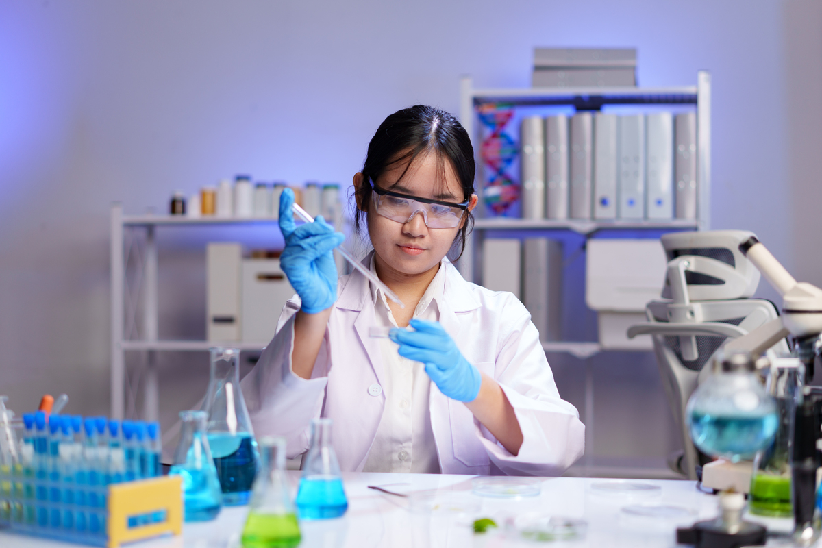 化学制药专业难学吗？学习挑战和就业前景分析