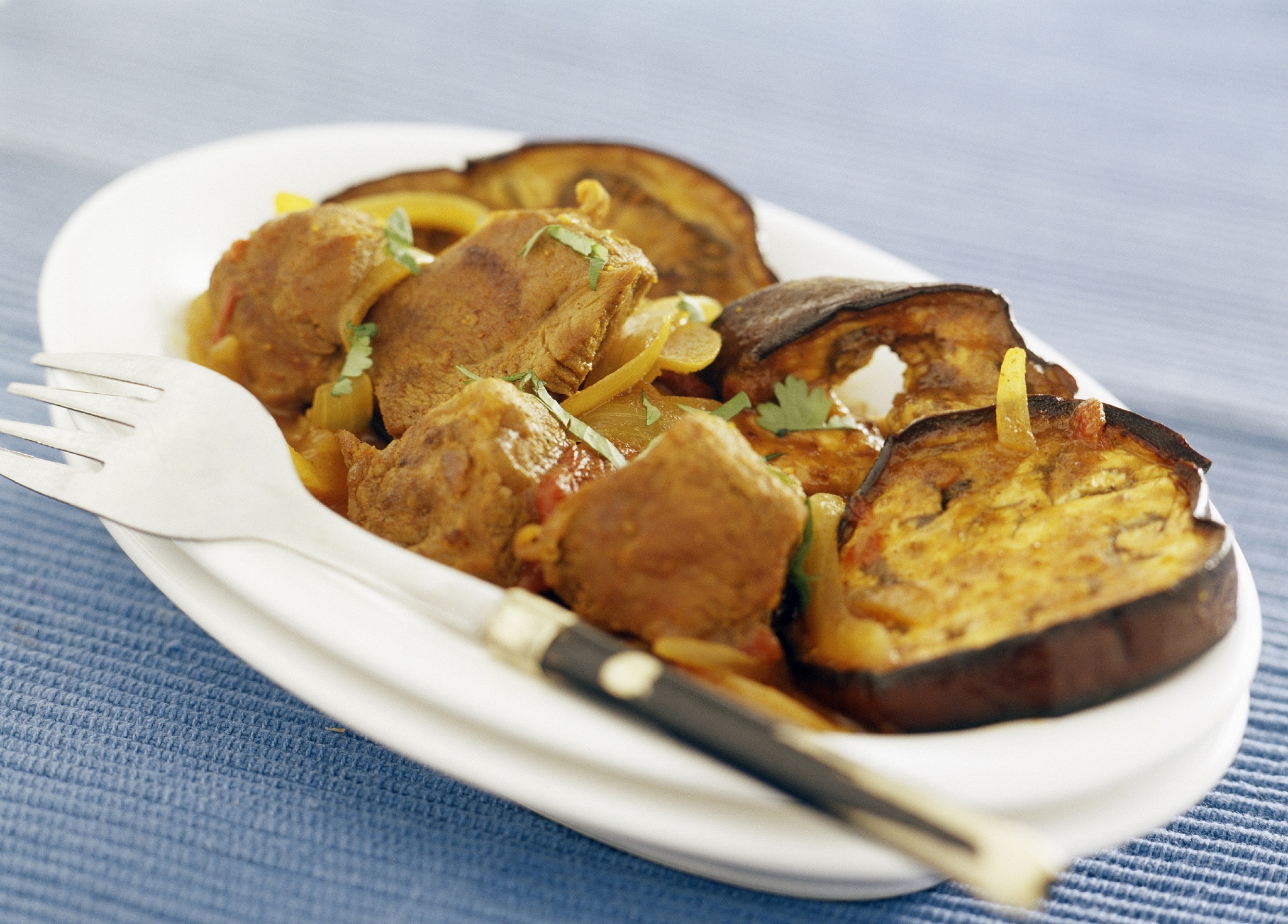 舌苔发白脚怕冷夜尿多是什么症状建议吃什么药可以说下关于肾阳虚有什么建议