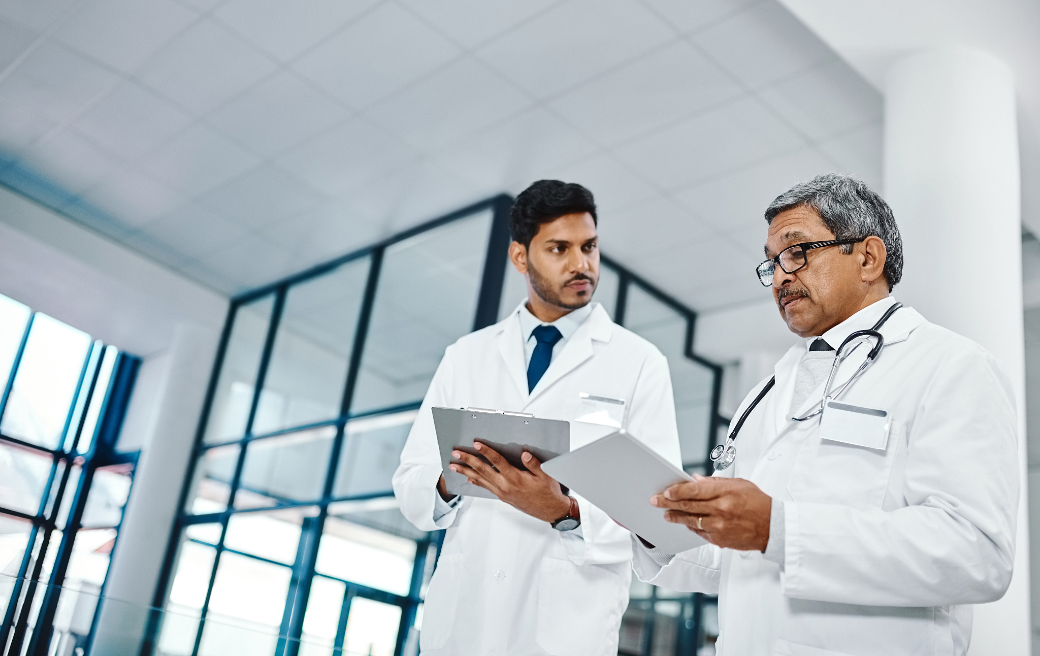 非线性分析进展 (Advances in Nonlinear Analysis): 前沿研究与学术交流平台