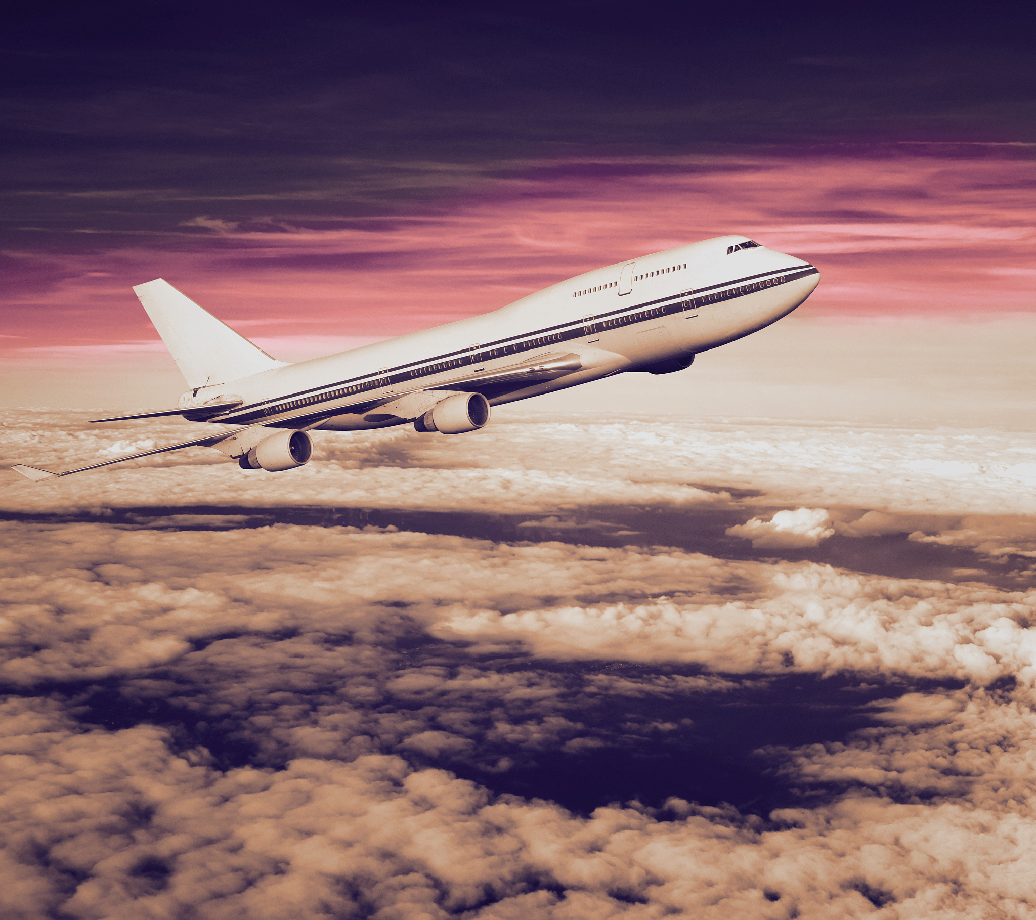 成都职业航空学院的空乘提醒：心脏病人乘机八项注意