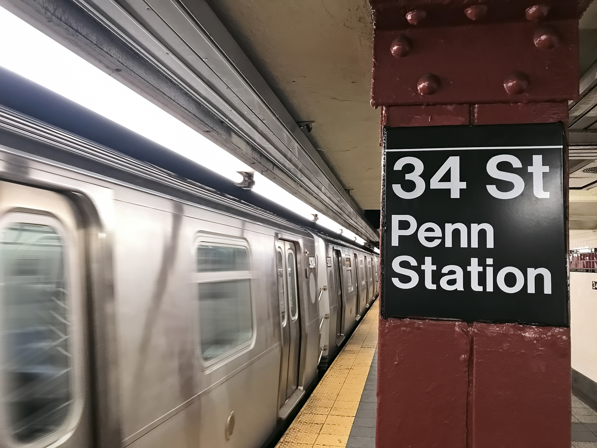 34th street subway station