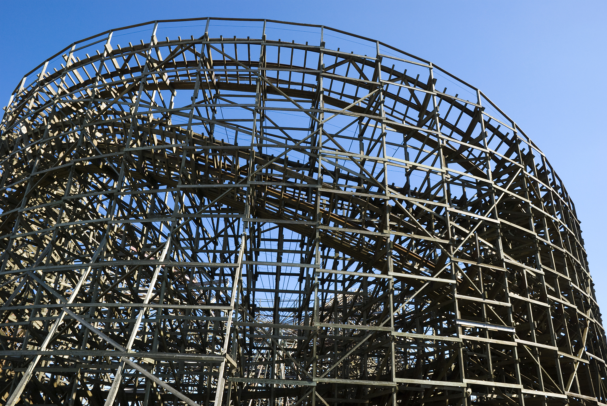 甜瓜游乐场手游更新：全新游乐设施、关卡和社交功能！