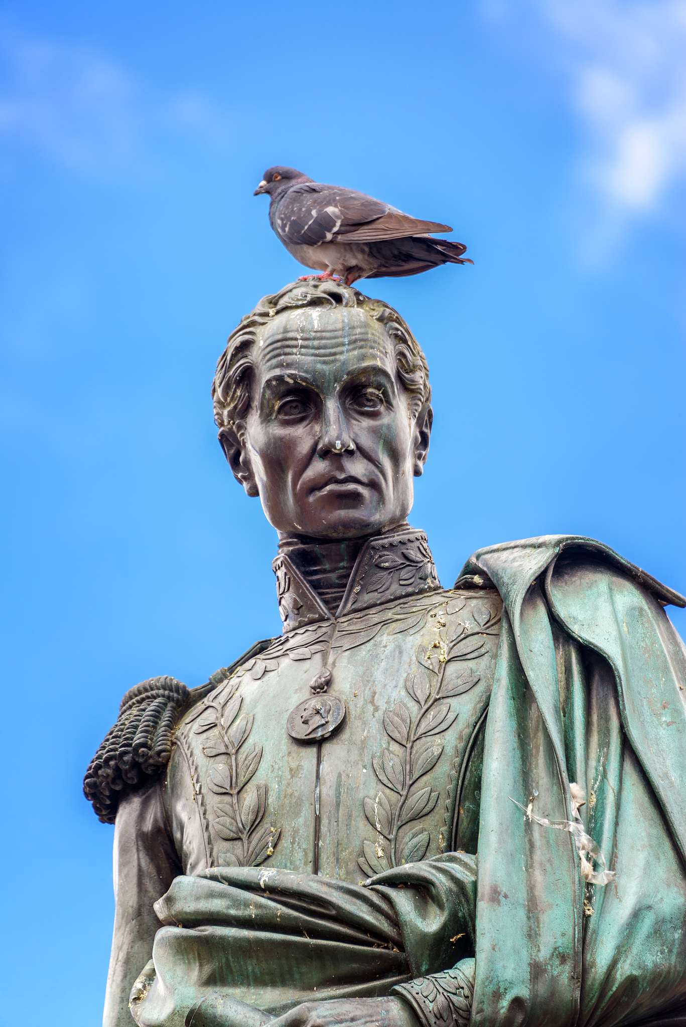 simon bolivar stature