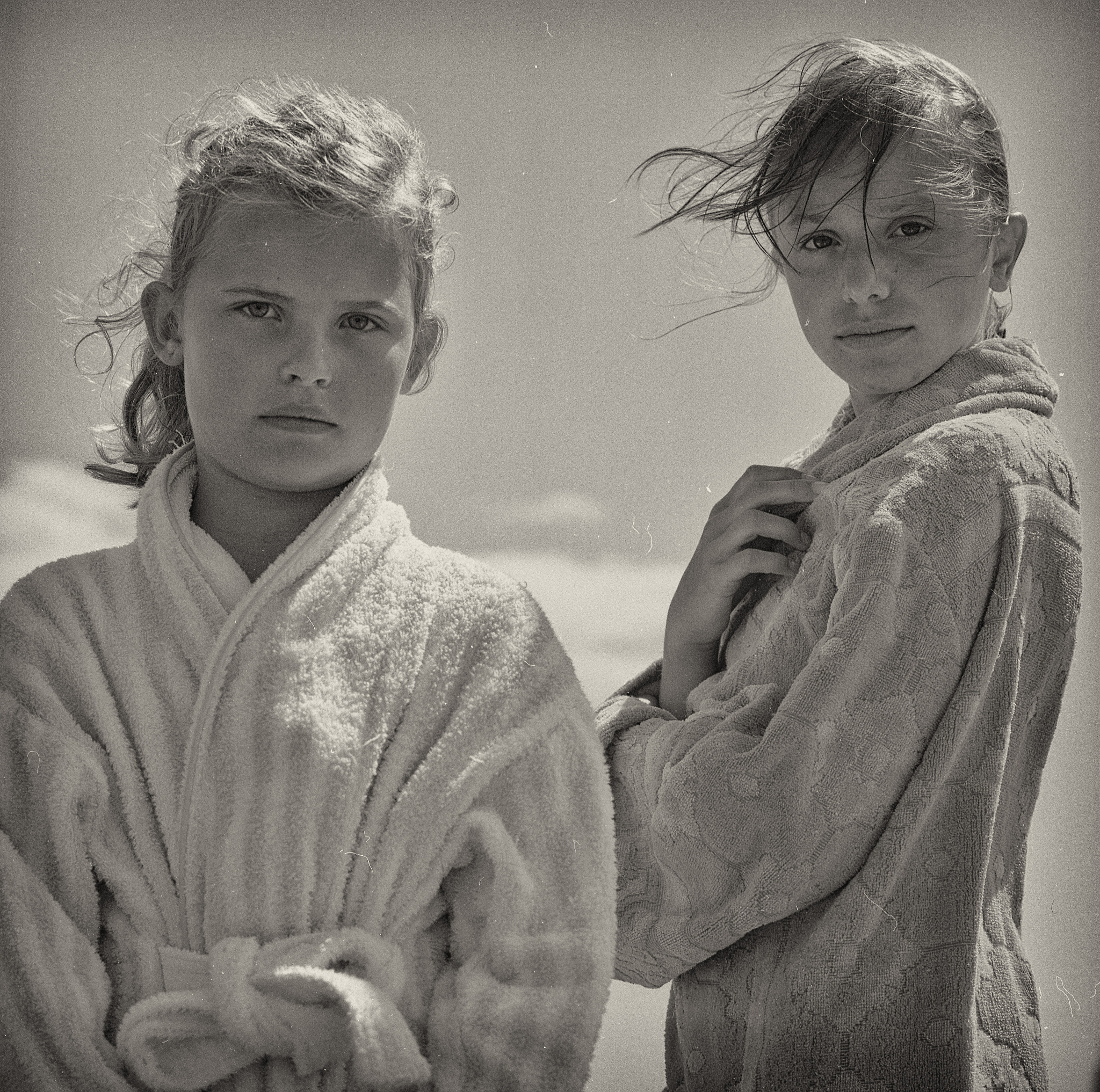 Comparative Analysis of Female Narratives in 'Jane Eyre' and 'Wuthering Heights'