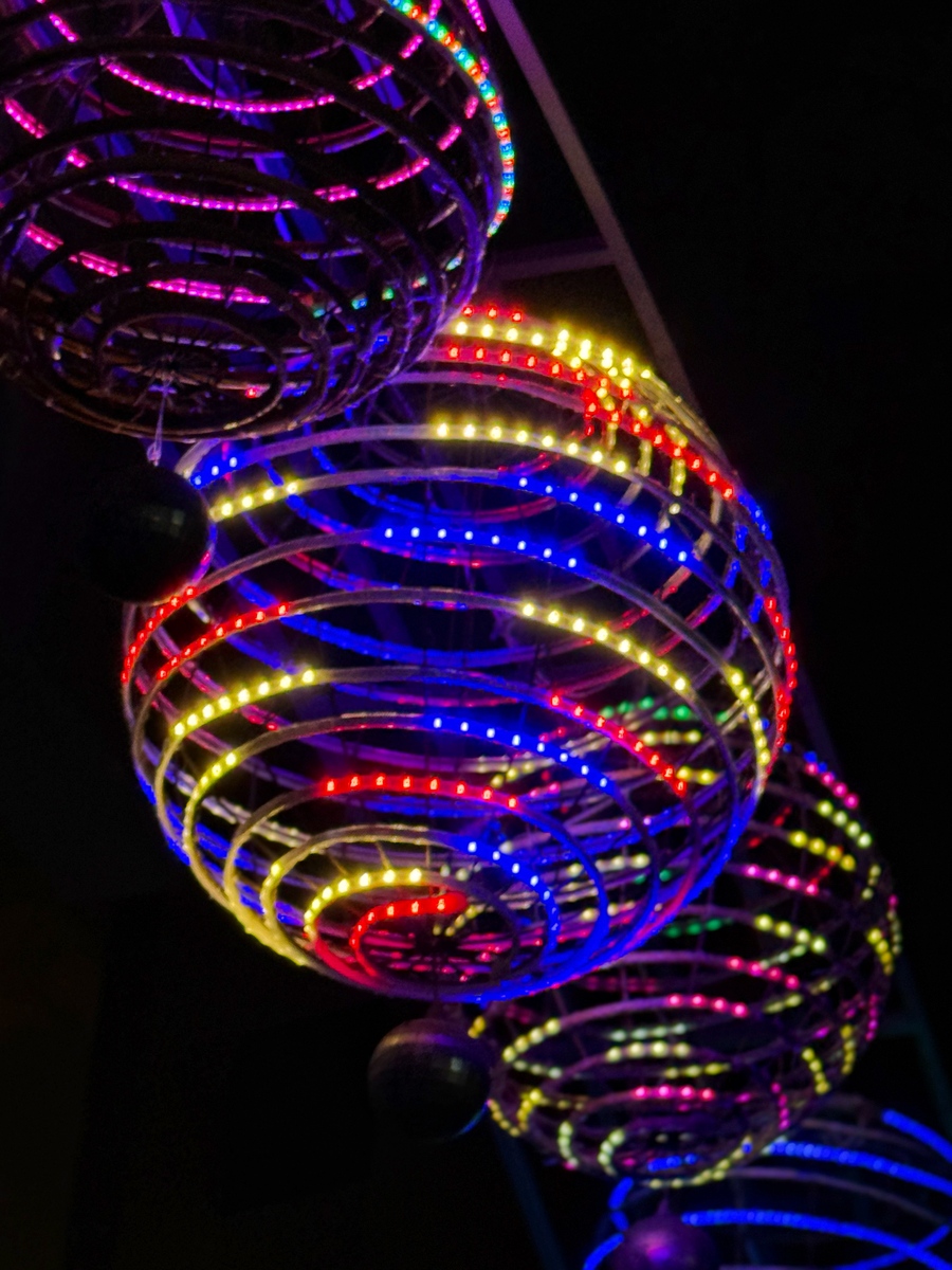 帮我起几个灯具的名字比较有寓意的