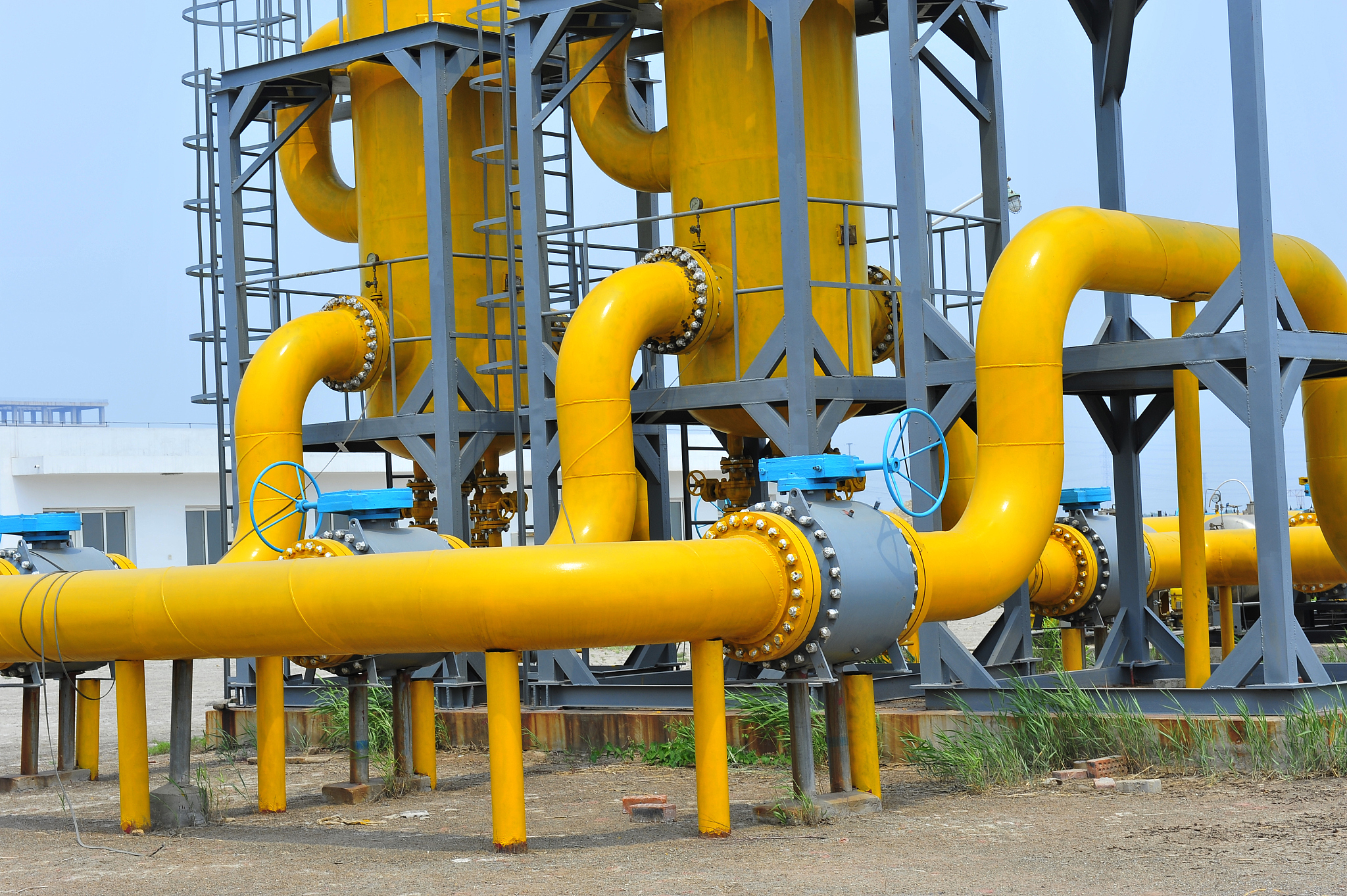 美国有哪些公司从中国采购油气井用封装液控管线、钢管封装电缆、封装油井光缆等产品？