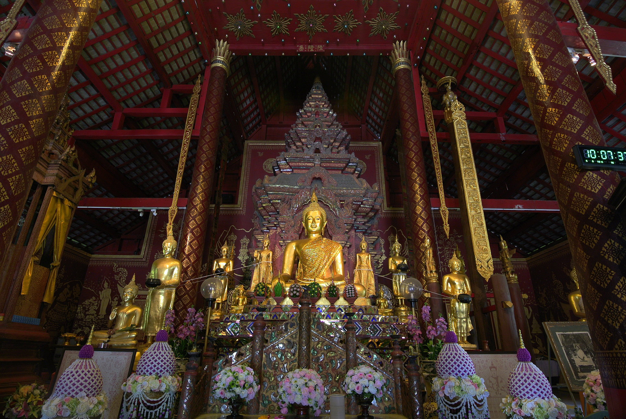 golden buddha