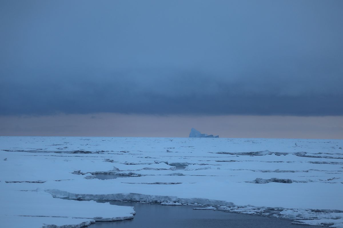 写一首形容人倦怠人生工作压力太大无处安放青春无处释放压力的古诗