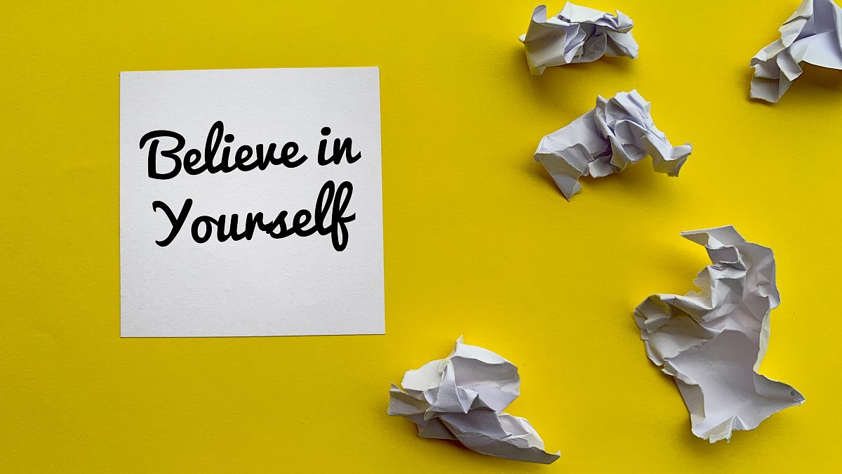 自卑的简短的温柔话语发朋友圈