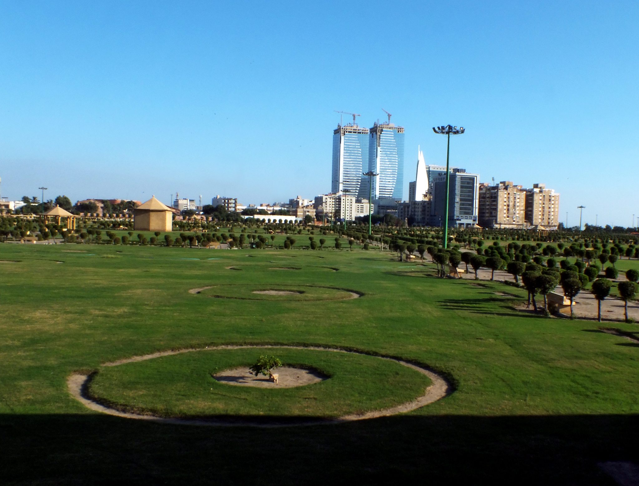 bagh ibm-e-qasim and the buildings in background
