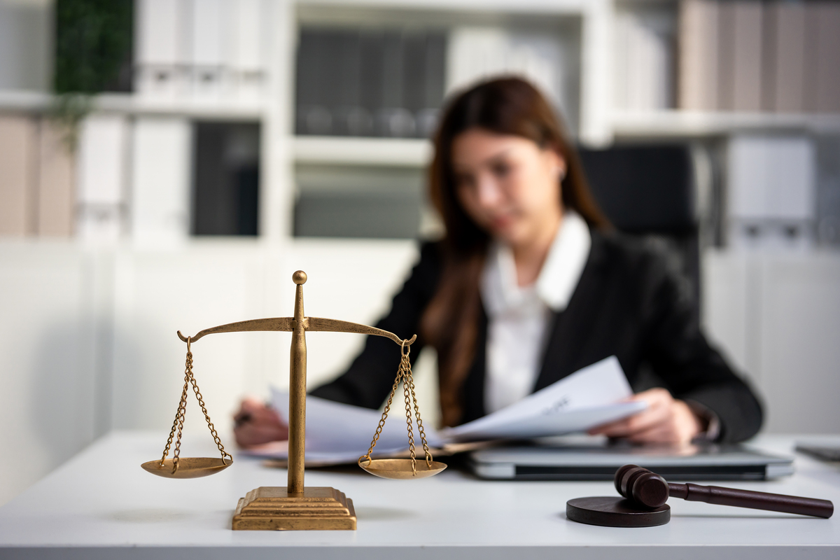 刑事案件律师：选择专业团队，维护您的权益