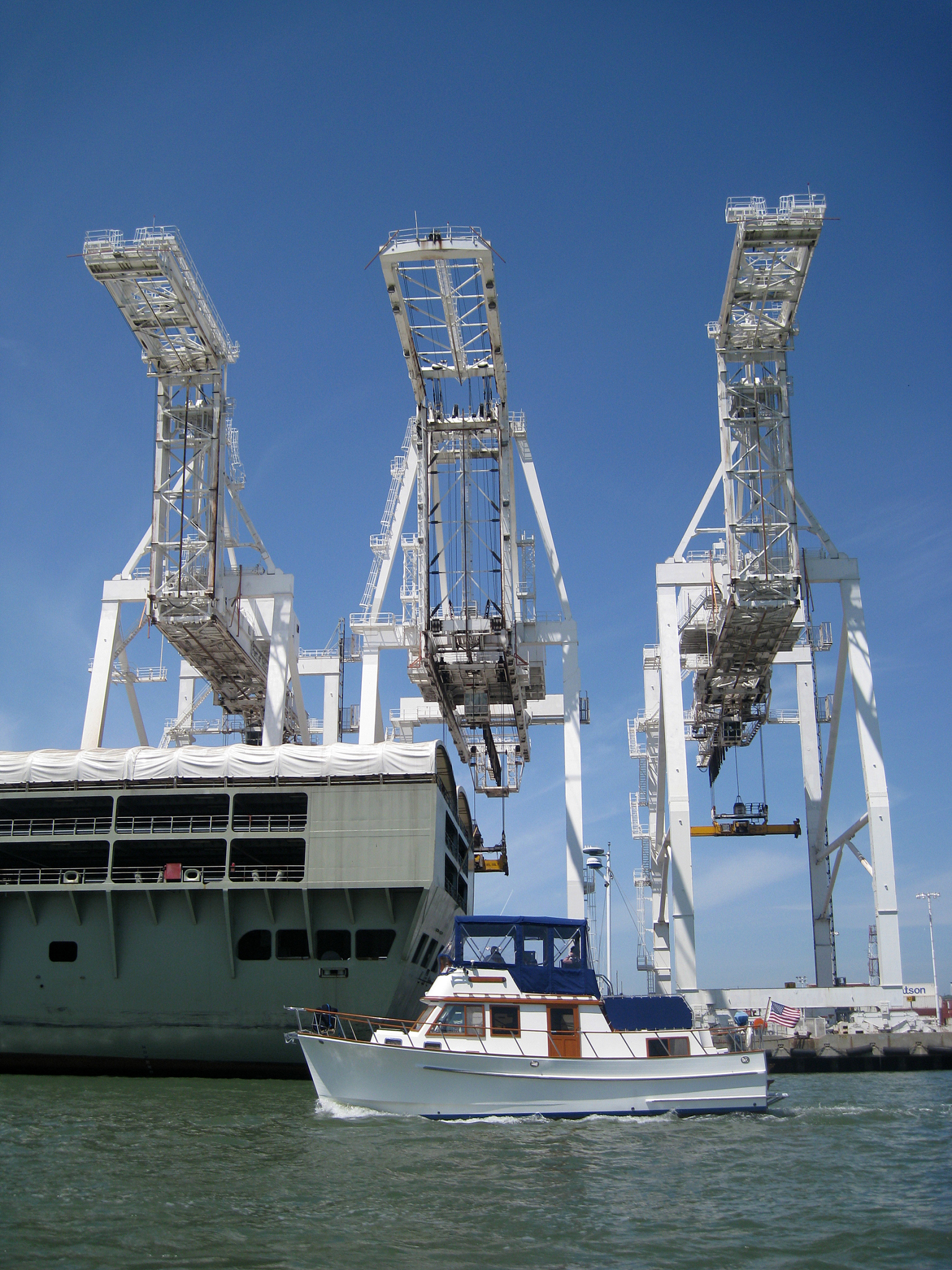 Essential Supplies Delivered for Ship Repair at Jingtang Port