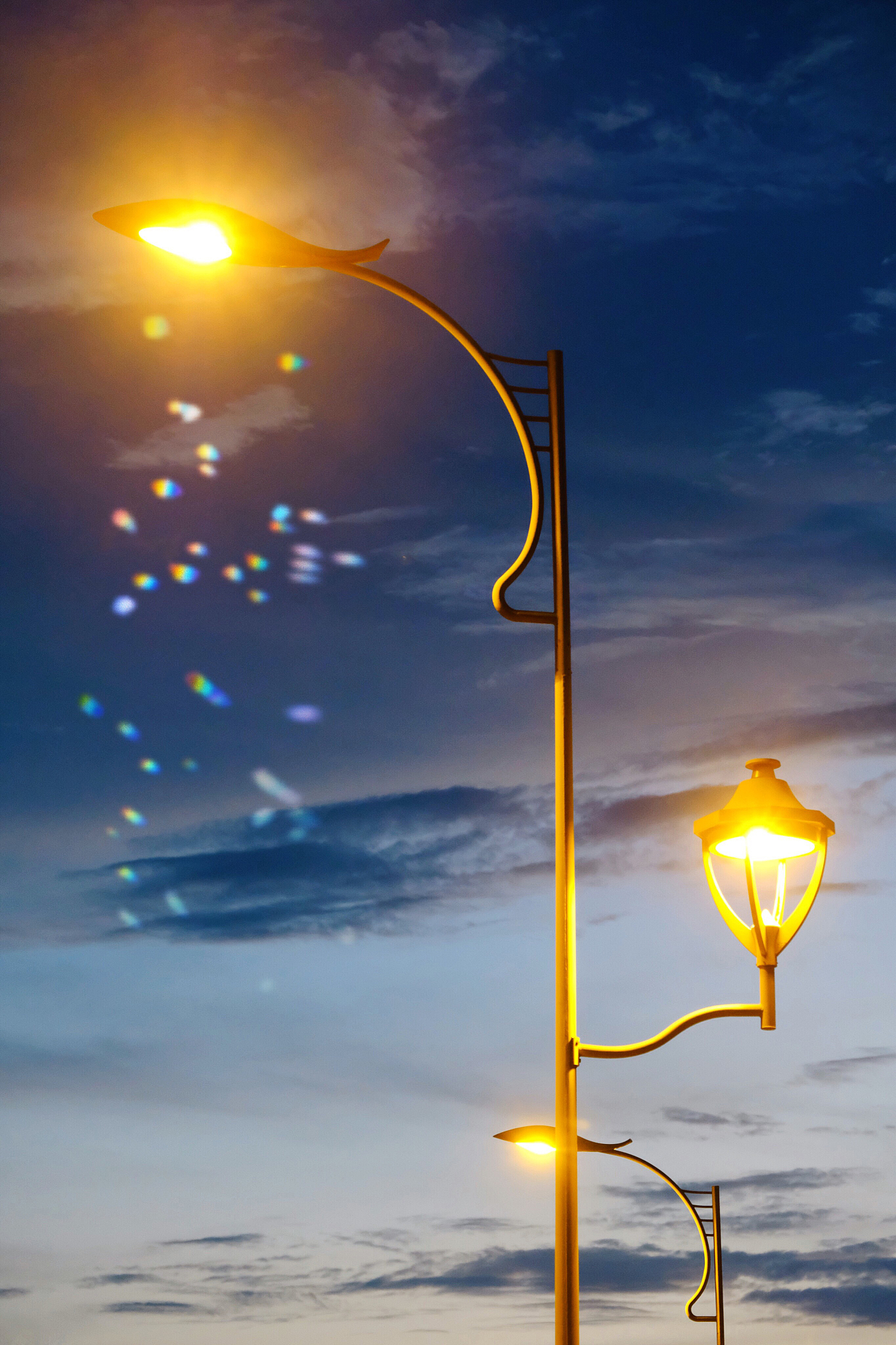 与路灯有关的诗词