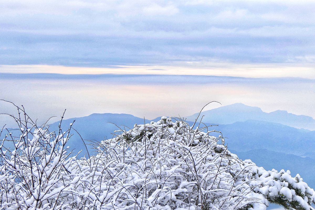 四川峨眉山公路施工总承包二级资质新办转让费用详解