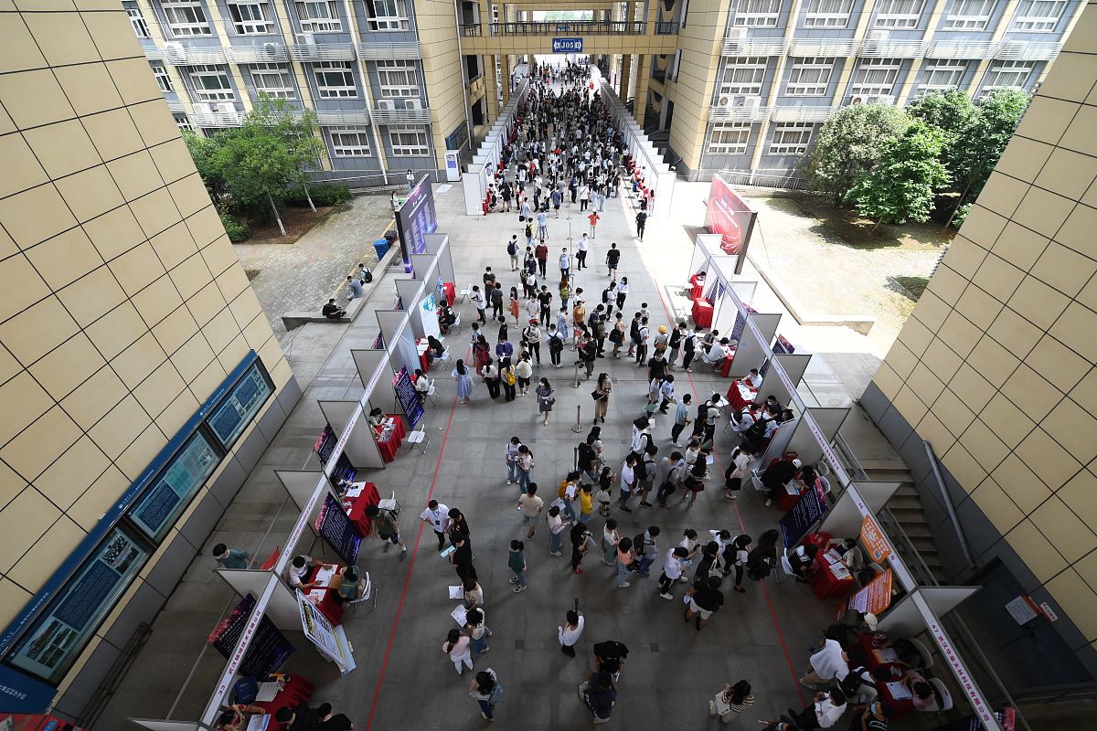 高考没考好能上吉首大学医学院吗？这些途径了解一下！