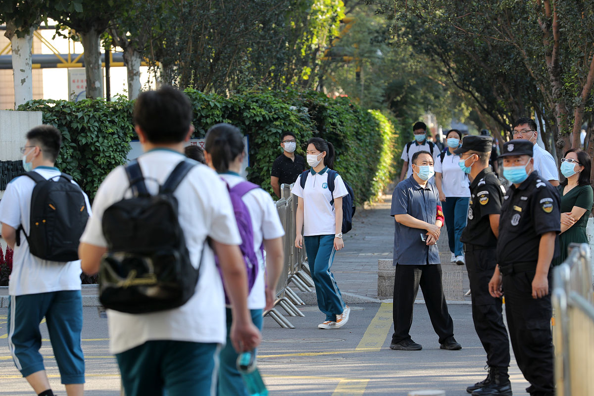 成都铁路工程学校怎么走？学校地址在哪里？