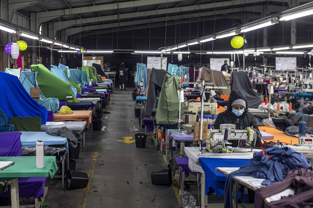 嘉兴登牌服装厂：专业服装生产厂家，男女童装、运动装一站式供应